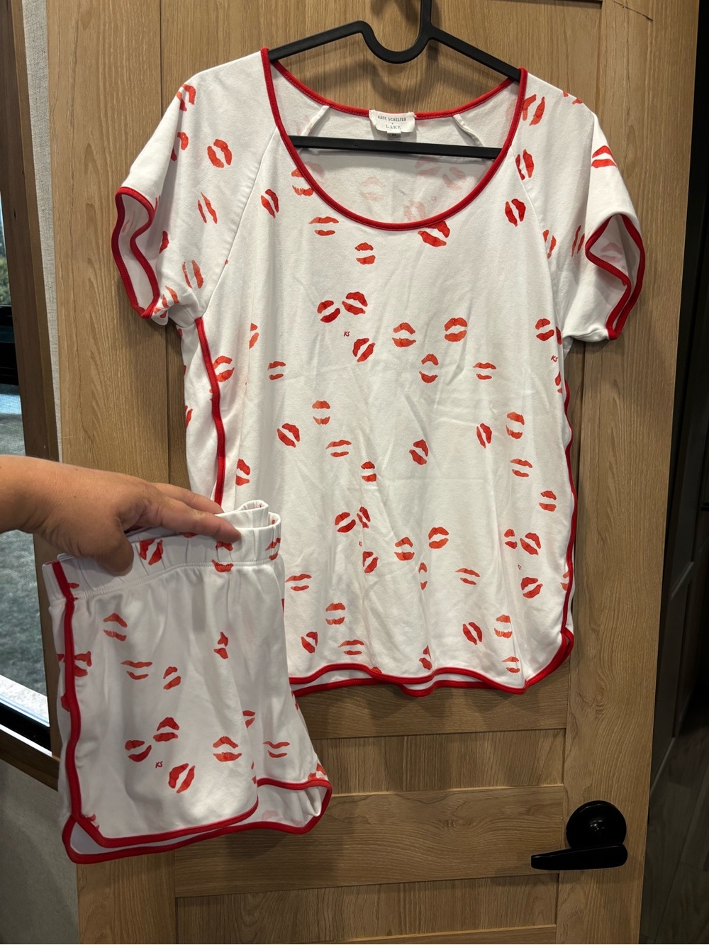 Lake Pima Cotton Pyjama Set Size M PJs x Kate Schelter Lips Kiss
